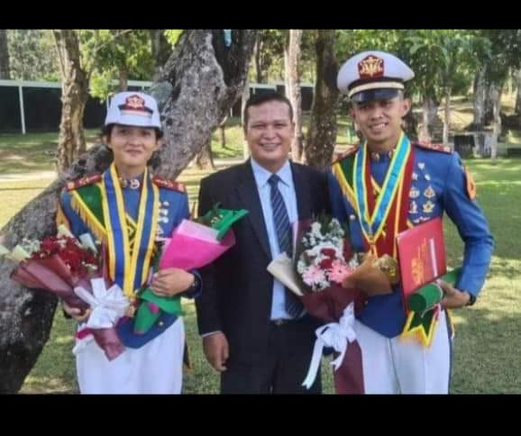 Foto: Septian Pasaribu dan Chaterine Simbolon, Taruna dan Taruni asal Sumut meraih prestasi membanggakan dengan menerima predikat terbaik di Akademi Militer.