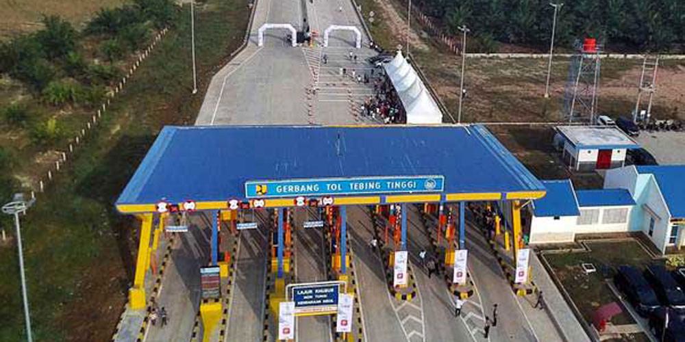 Suasana di gerbang tol Tebingtinggi, belum lama ini-Ilustrasi.