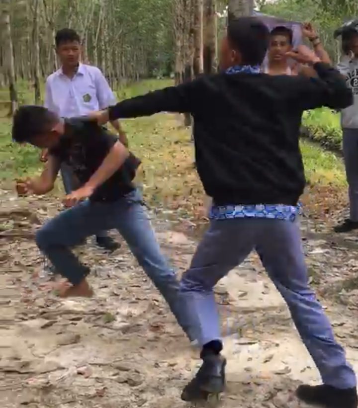 Tangkapan layar video aksi duel pelajar di Asahan. (Istimewa)