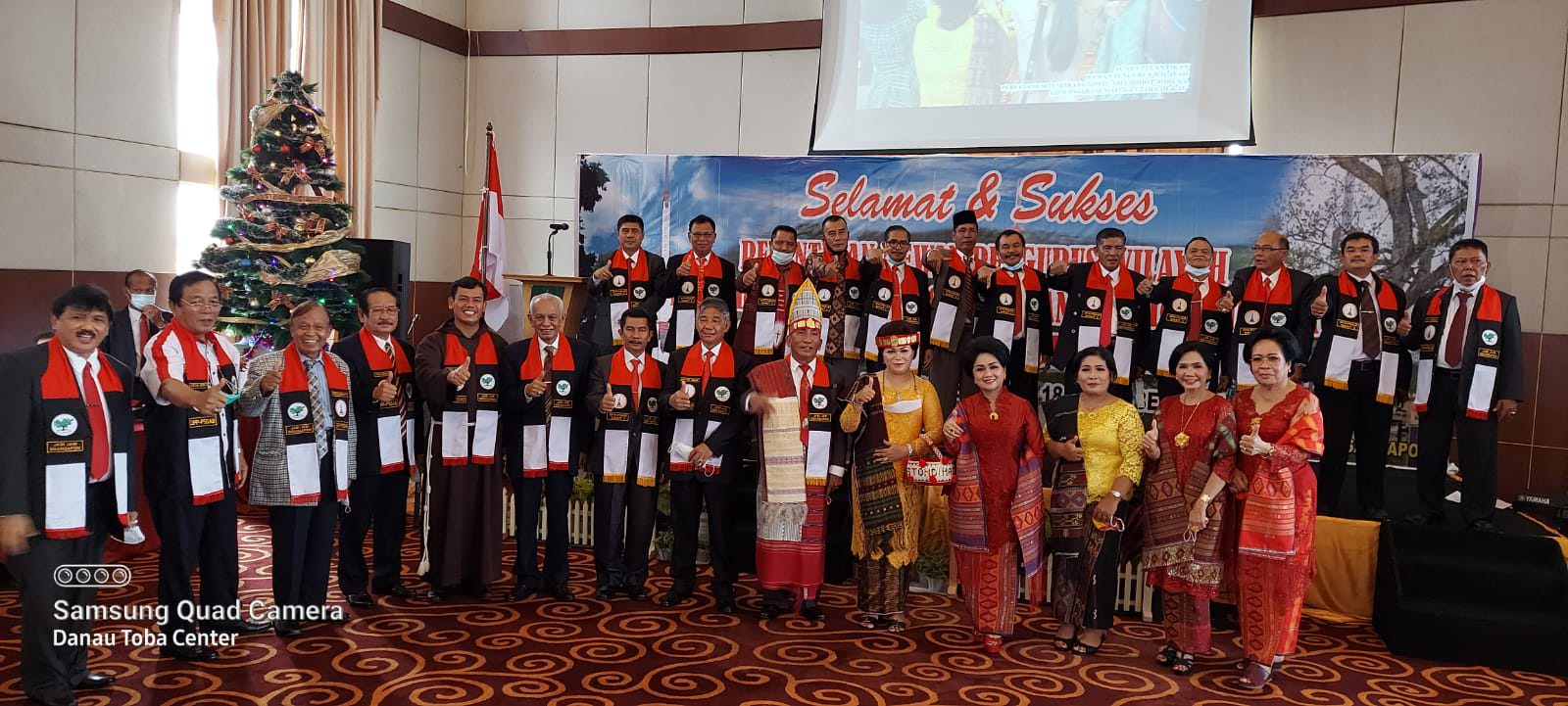 Pengurus Situmorang Sipitu Ama saat acara pelantikan di Siantar.