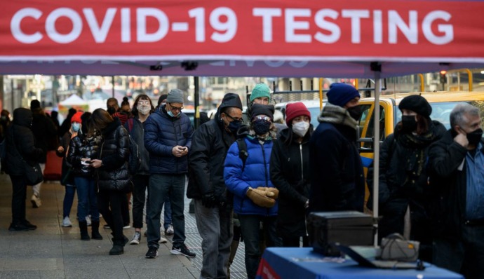 AS kembali diserbu gelombang Covid-19 dengan mencatat lebih dari 1 juta infeksi virus corona dalam sehari pada awal pekan ini.