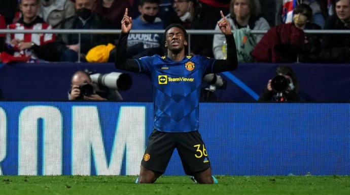 Elanga Selamatkan MU.