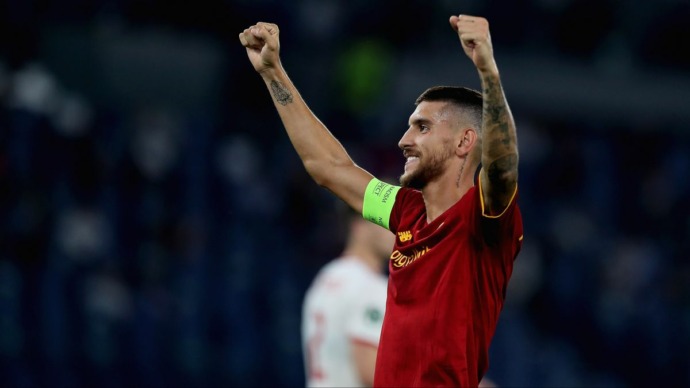 Kapten Roma Lorenzo Pellegrini mencetak gol lewat sebuah eksekusi penalti untuk mengamankan satu poin untuk timnya.