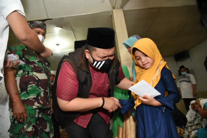 Foto: Bupati Tapsel, H Dolly P Pasaribu, saat silaturahim Ramadan 1443 H ke Desa Sugi, Kecamatan Marancar, bertempat di Masjid Al-Ikhlas, Sabtu (16/4/2022).