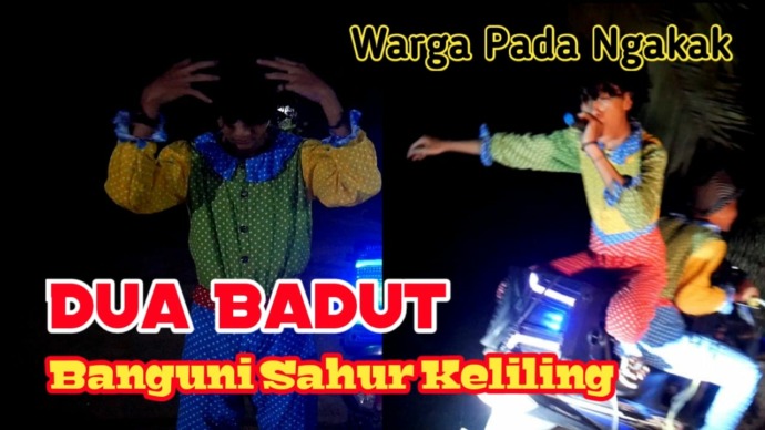 Foto: Pemuda Piasa Ulu membangunkan warga sahur sambil berpakaian badut.