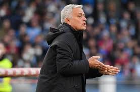 Pelatiih AS Roma, Jose Mourinho.