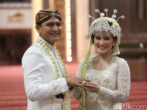 Qausar Harta-Masayu Clara.