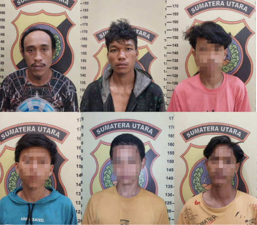 (Foto: Matius Gea/MetroSiantar) Keenam pelaku pencuri besi rel kereta api, diamankan polisi.  Empat orang di antaranya masih anak di bawah umur.