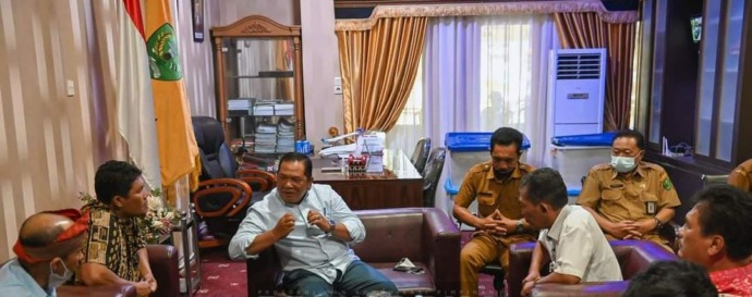 Foto: Wali Kota Padang Sidempuan, Irsan Efendi Nasution menerima audiensi Pemerintah Kabupaten Toba melalui Dinas Pertanian, Selasa (17/5) di Ruang Kerja Wali Kota.
