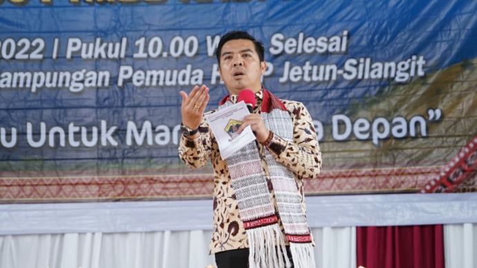 Staf Khusus Menteri Hukum dan HAM, Bane Raja Manalu yang juga sebagai Panitia Pembangunan Tugu Toga Manalu didaulat memberikan motivasi kepada generasi PTMBB.