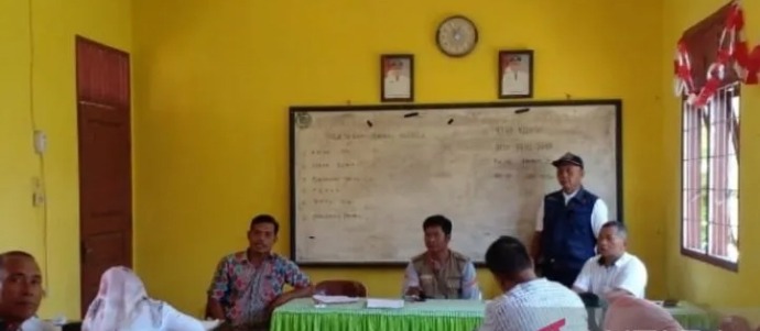 Foto: Perkumpulan Petani Pemakai Air rapat bersama PPL dan kordinator.
