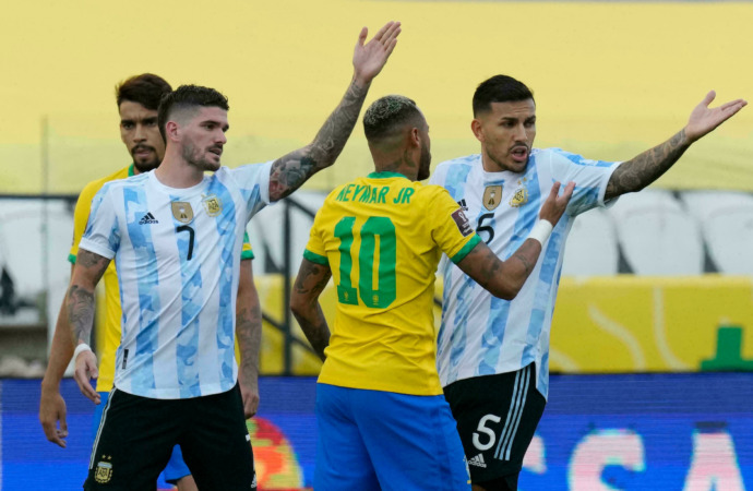 Brasil dan Argentina akhirnya bisa bernapas lega. Sebab, keduanya tidak harus melakoni partai tunda Kualifikasi Piala Dunia 2022.