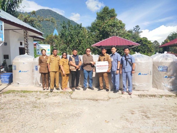 Inalum memberikan bantuan kepada Pemerintah dan warga Kecamatan Lumbanjulu.