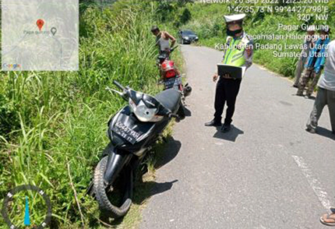 Tabrakan sepeda motor di Paluta.