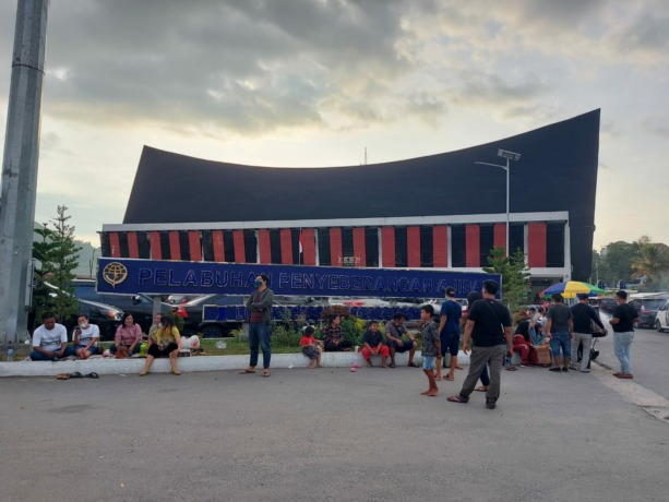 Pelabuhan Feri Ambarita. (Foto Dame Ambarita)