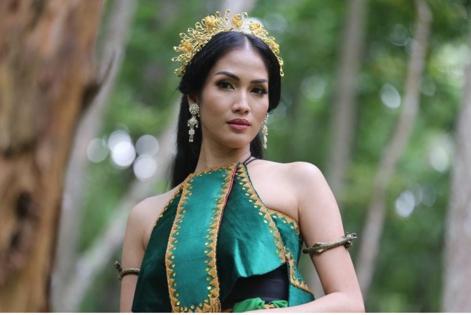 Aulia Sarah.