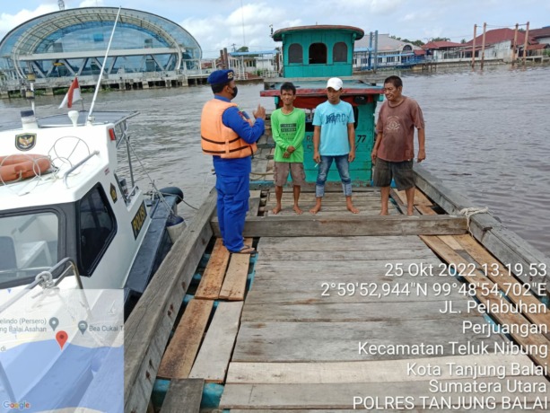 Foto: Pemeriksaan kapal motor KM Rejeki Laut 77.