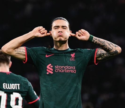 Nunez, pemain Liverpool. Liverpool memastikan lolos ke babak 16 besar Liga Champions.