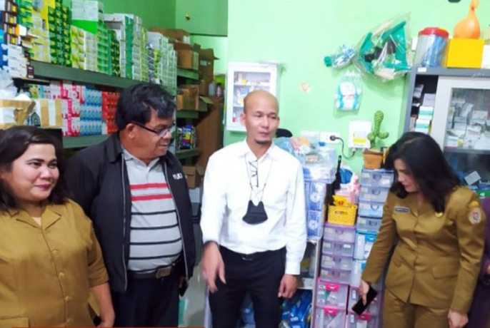Polres Humbahas dan Dinkes patroli ke apotik.