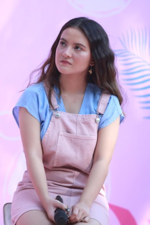 Marsha Aruan.
