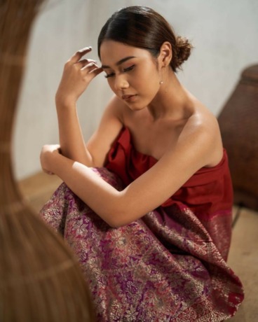 Nadin Amizah.