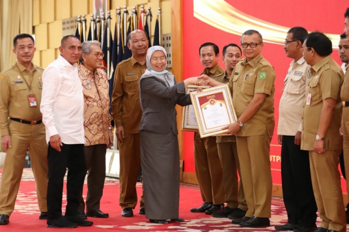 Sekretariat DPRD Kota Medan keluar sebagai Nominator 1 Kategori Kabupaten/Kota dalam Lomba Inovasi Daerah Provinsi Sumatera Utara Tahun 2022.
