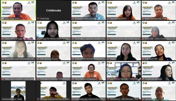 2.	Para peserta talkshow OlympiAR yang digelar PT Agincourt Resources secara online, Sabtu (21/1/2023).