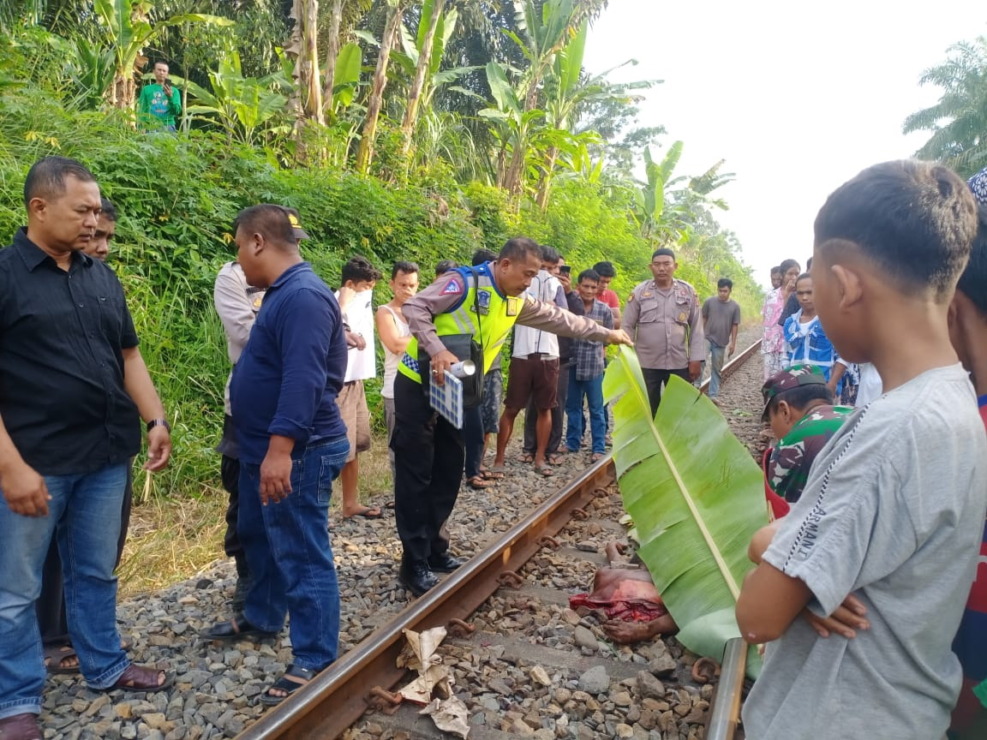 Lokasi warga tertabrak KA. (f: metro/POlres Simalungun)