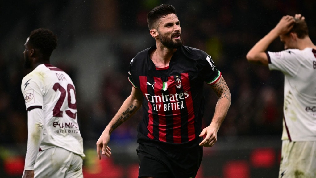 AC Milan gagal meraih poin penuh saat menjamu Salernitana dalam lanjutan Liga Italia. Rossoneri diimbangi 1-1.
