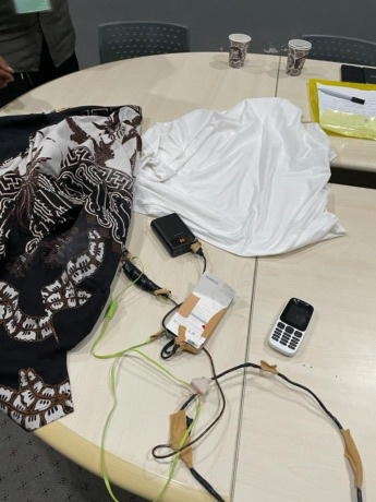 Barang bukti yang diamankan. (f: panitia UTBK)