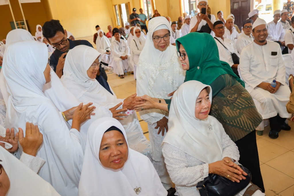 Jamaah Calon Haji Pematang Siantar mengikuti Manasik Haji. (f: metro/Diskominfo Siantar)