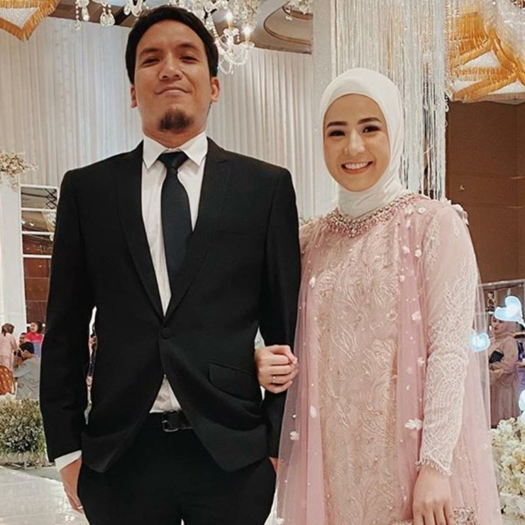 Deddy Mahendra Desta atau akrab disapa Desta menggucat cerai istrinya, Natasha Rizki.