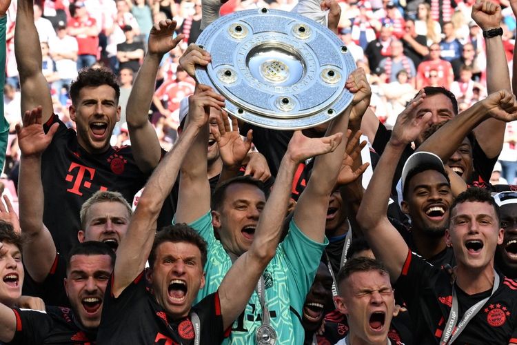 Bundesliga 2022-2023 diakhiri dengan drama. Dortmund yang memuncaki klasemen sebelum pekan ke-34 dimainkan, pada akhirnya disalip Bayern Muenchen.