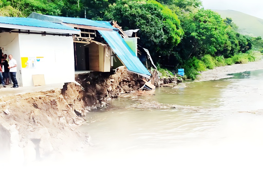Banjir bandang di Tulas, Desa Siboro, Kecamatan Sianjurmulamula, Kabupaten Samosir, Sumatera Utara, menerjang dua unit rumah penduduk, Selasa (2/5/2023) malam sekira pukul 22.30 Wib.