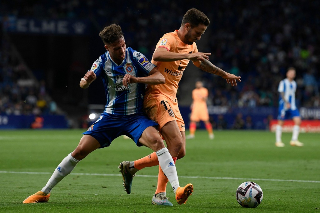 Atletico Madrid membuang keunggulan tiga gol saat bertandang ke markas Espanyol dalam lanjutan Liga Spanyol.