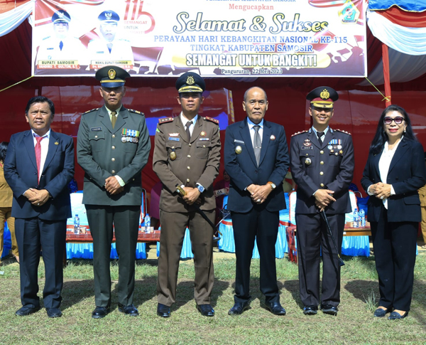 Wakil Bupati Samosir Drs Martua Sitanggang MM bersama Forkopimda Samosir.