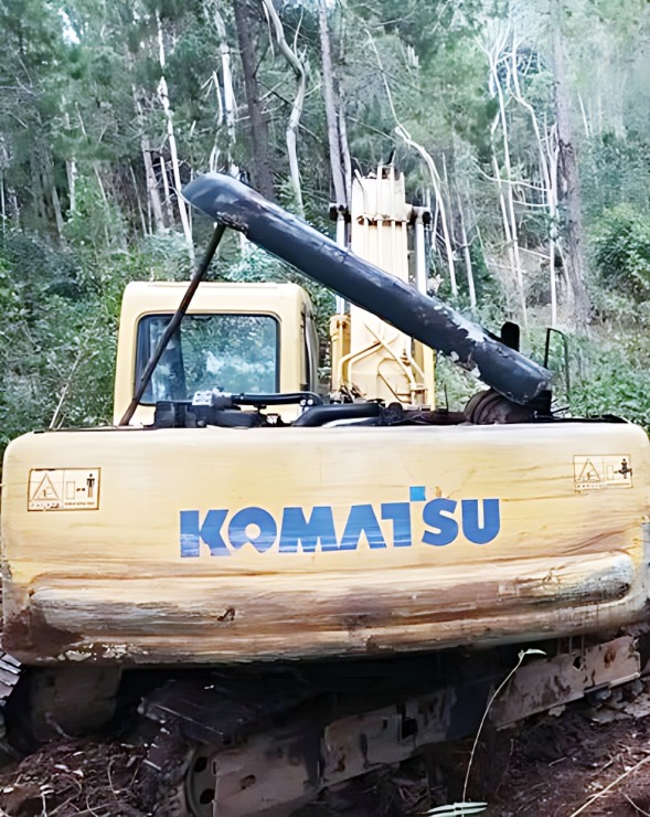 Unit Pelaksana Teknis Dinas Kesatuan Pengelolaan Hutan (UPTD KPH) IV Wilayah Balige menyita satu excavator dan mobil penarik kayu dari Kawasan Hutan Desa Simanampang, Kecamatan Siatas Barita, Kabupaten Tapanuli Utara, Sumatera Utara.