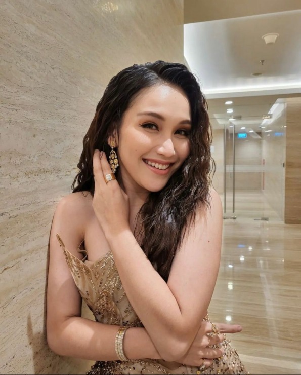 Ayu Ting Ting.