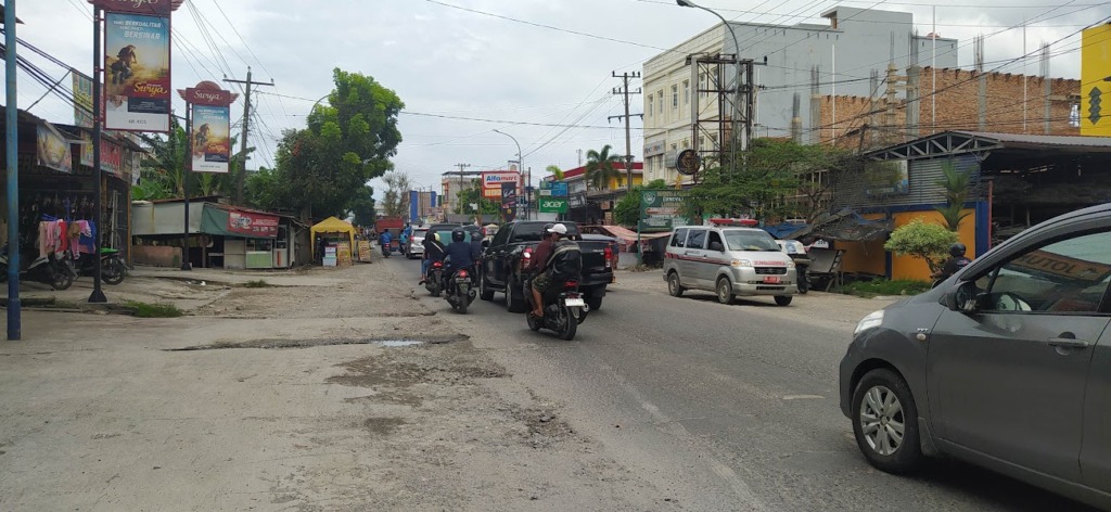Simpang Jalan Sempurna Rantauprapat. (Foto: Budi/MetroDaily)