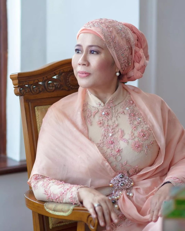 Dewi Yull.