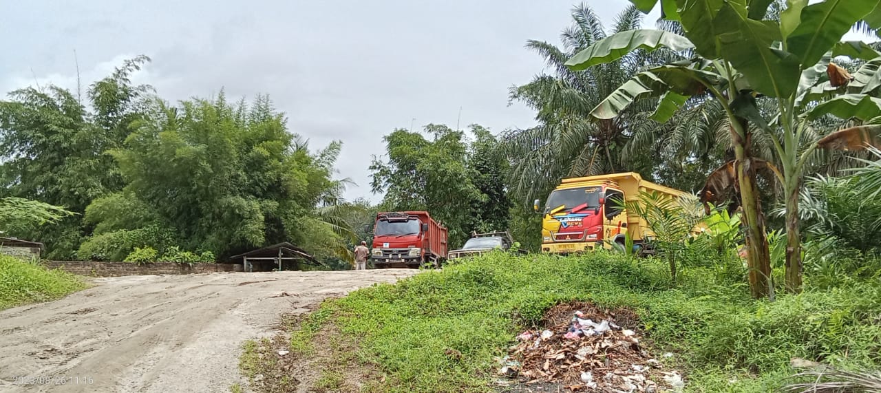 Lokasi galian c milik DA. (Foto: Dedy Siregar/MetroDaily)