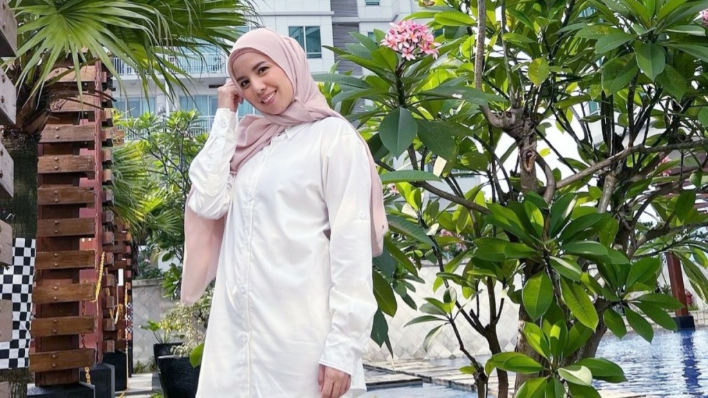 Tya Ariestya.