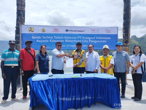 Penyerahan Totem Kamoro kepada BPPW Sumatera Utara .