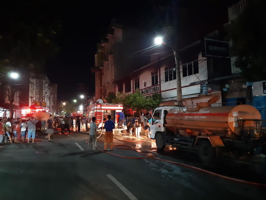Vihara Avalokitesvara Sibolga terbakar.