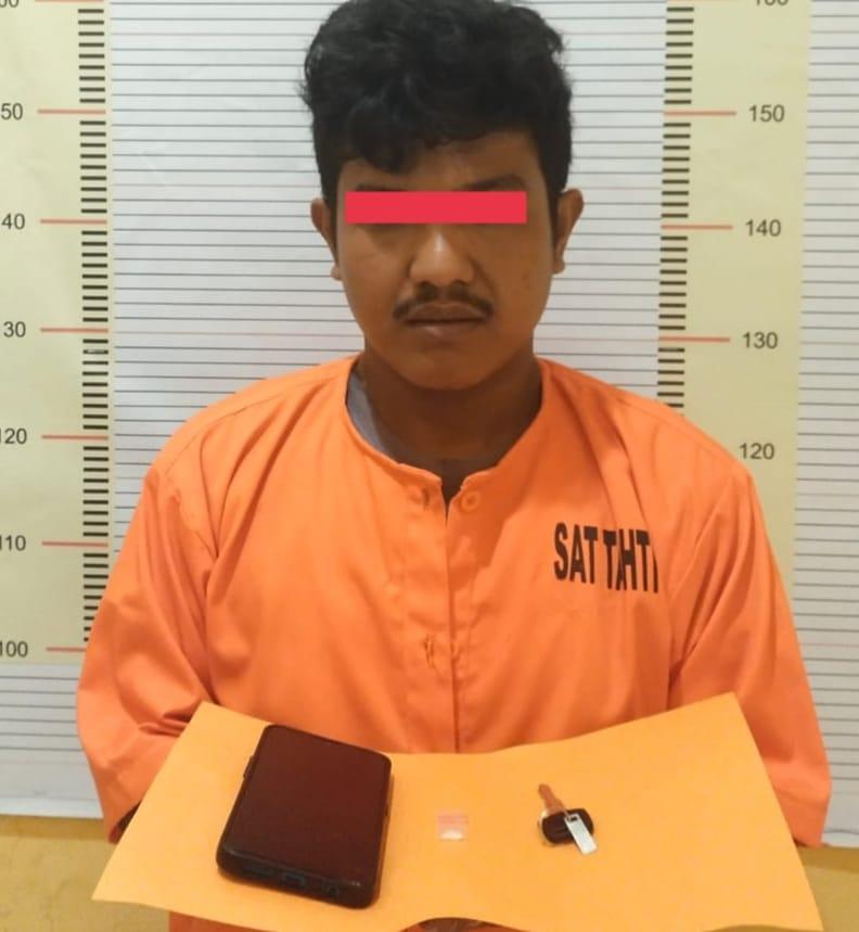 FAL terduga pengedar sabu setelah diamankan Sat Resnarkoba Polres Tapteng.