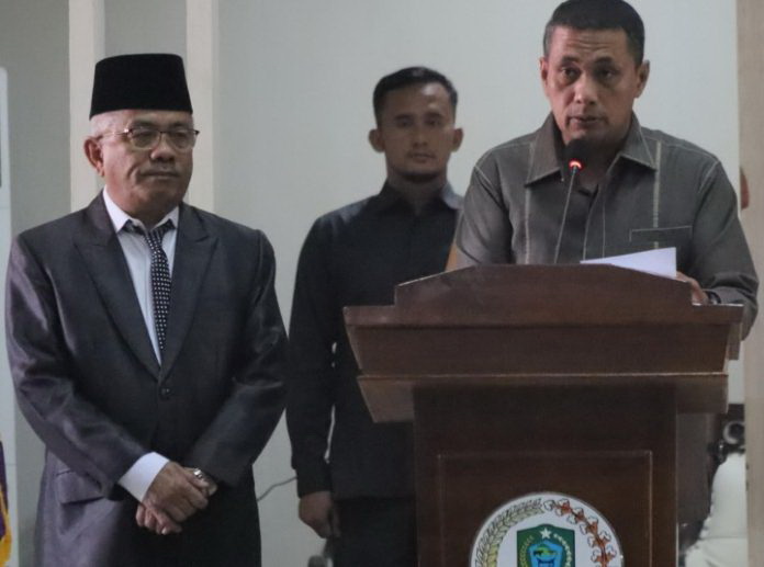 Foto: Sidang DPRD Paluta.