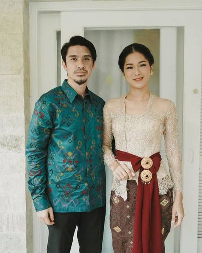 Prisia Nasution dan suami.