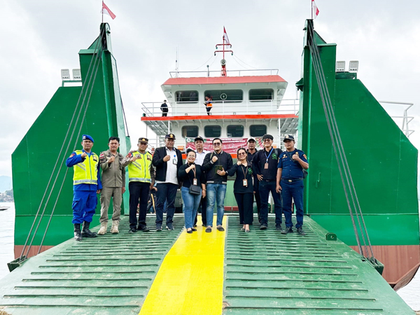 Fery Tao Toba I berlayar perdana dari Tomok, Kabupaten Samosir menuju Ajibata Kabupaten Toba.