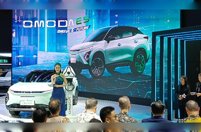 IIMS 2024 : Chery Indonesia memberikan program spesial bagi 2000 konsumen pertama Chery Omoda E5.