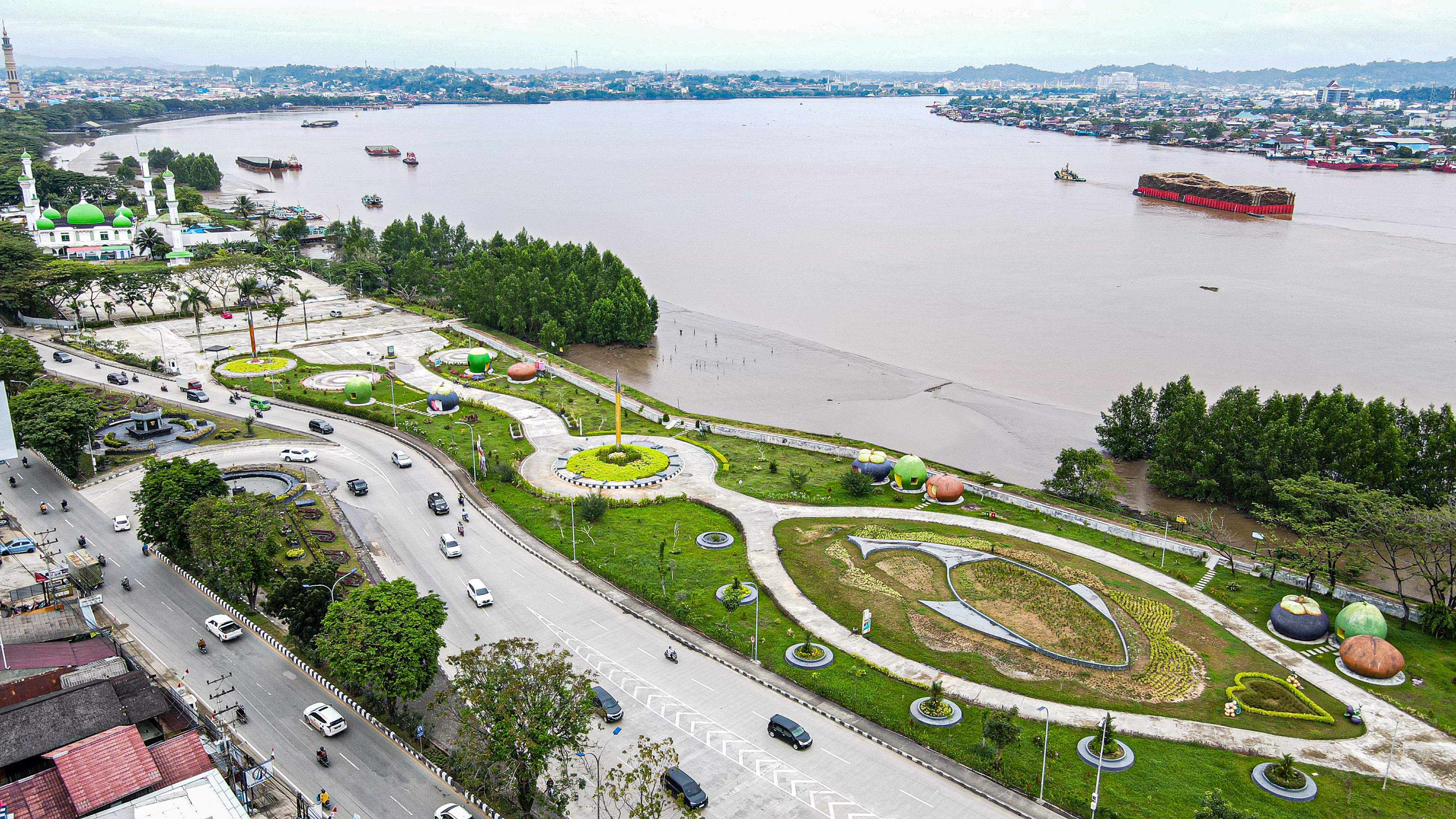 DAMPAK: Kawasan Taman Bebaya akan dilengkapi stan UMKM guna meningkatkan PAD, termasuk retribusi parkir, Jumat (23/2).